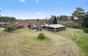 4 Bedroom Cozy Home In Ans By in Rø